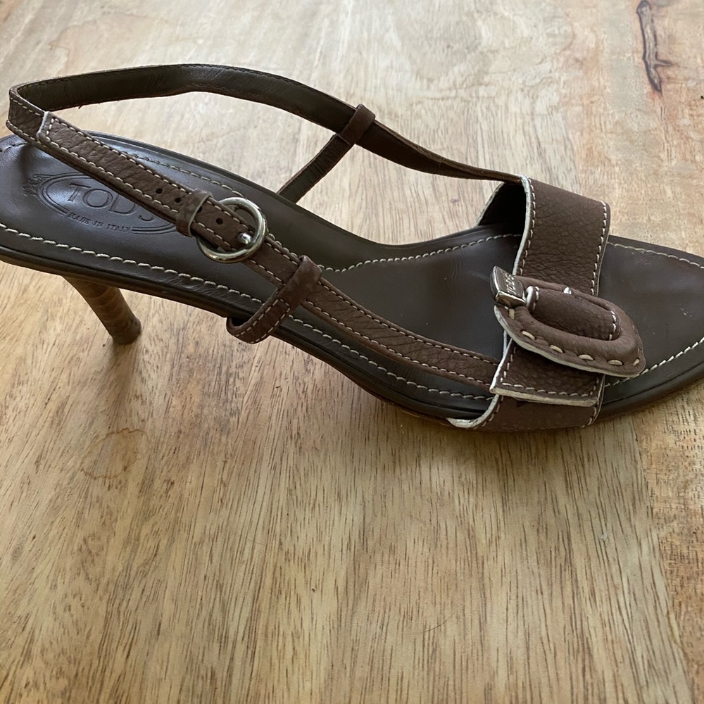 Tod’s brown sandals